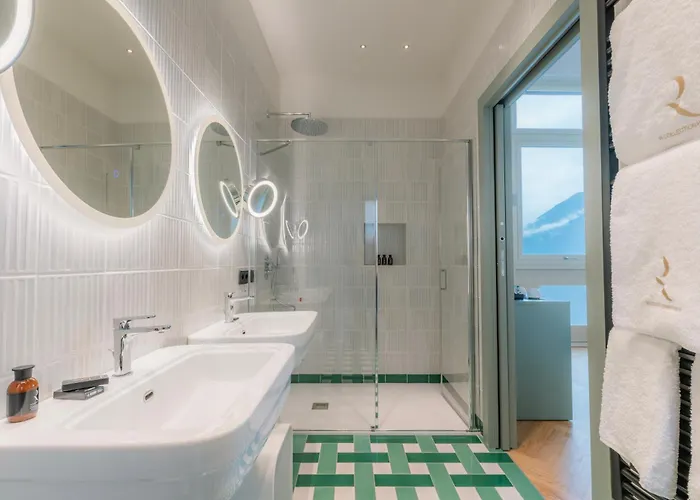 Casa Du Lac, By R Collection 4*