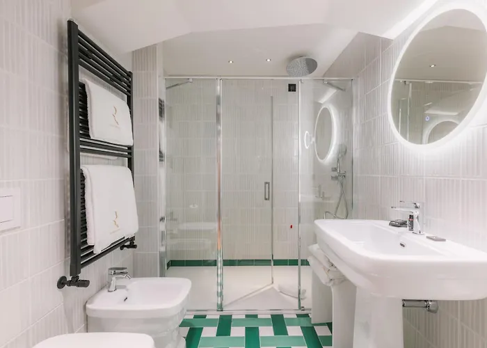 Casa Du Lac, By R Collection Varenna
