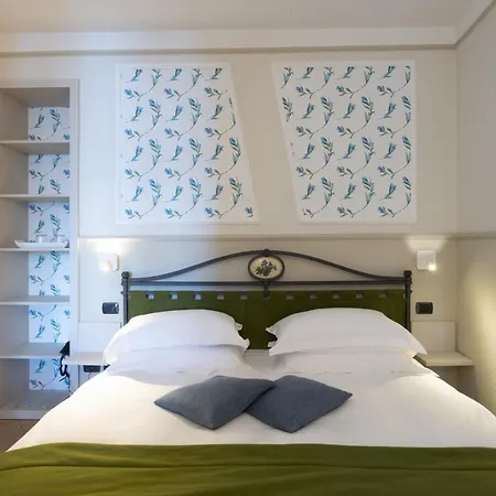 Casa Du Lac, By R Collection 4*