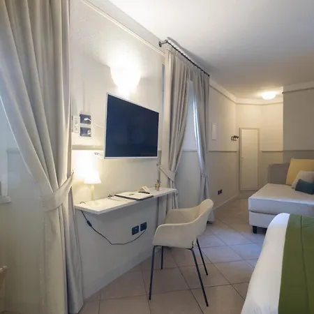 Casa Du Lac, By R Collection 4*