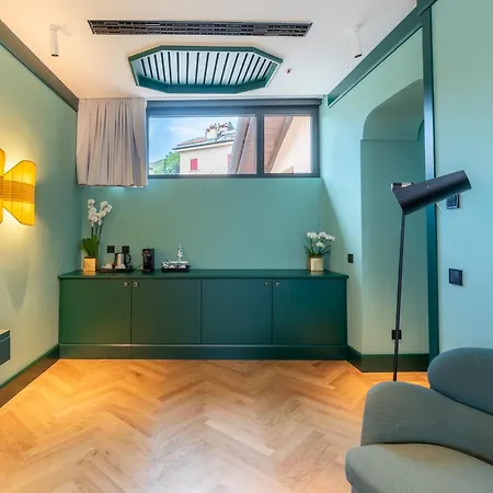Casa Du Lac, By R Collection 4*